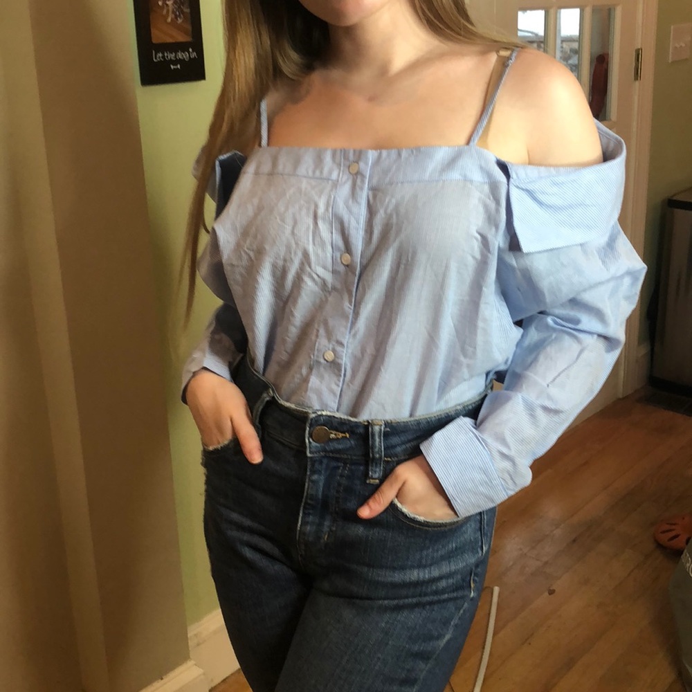 Forever 21 small blue striped off shoulder blouse